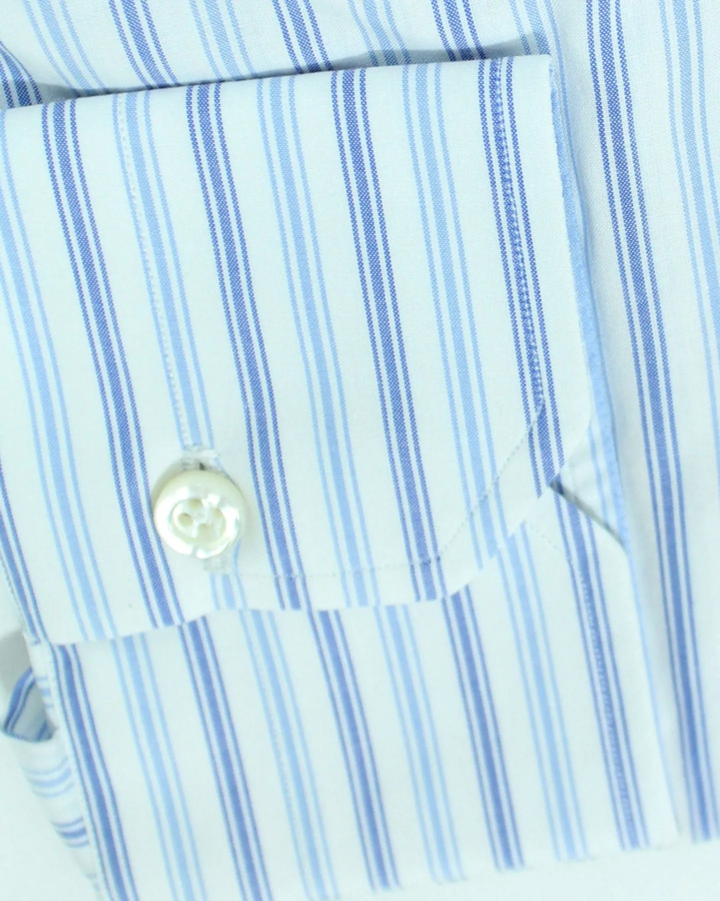 Isaia Dress Shirt White Blue Stripes 39 - 15 1/2 Cutaway Collar