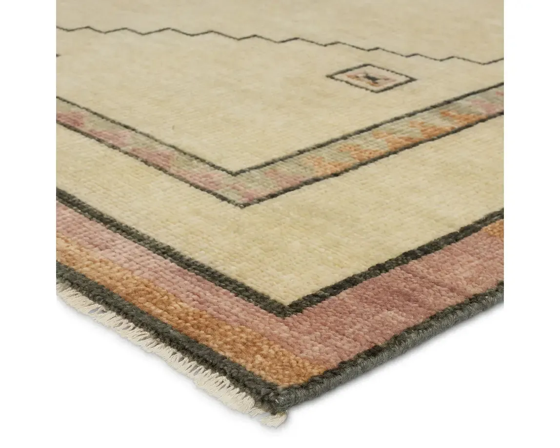 Jaipur Living Cyprus Nicosia Hand-Knotted  Pink/Cream Rug