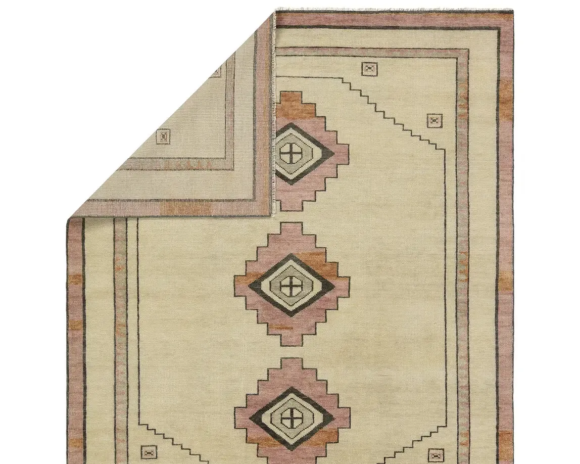 Jaipur Living Cyprus Nicosia Hand-Knotted  Pink/Cream Rug