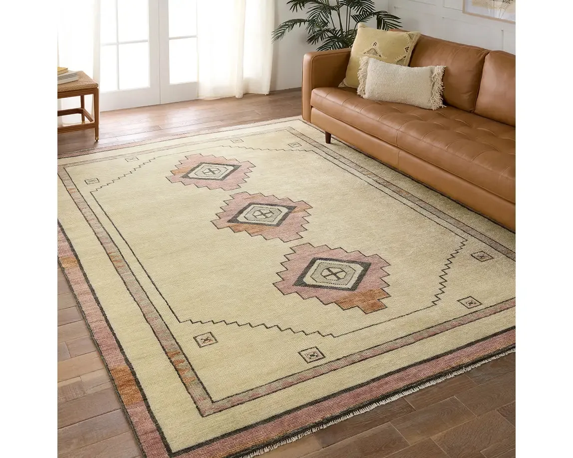 Jaipur Living Cyprus Nicosia Hand-Knotted  Pink/Cream Rug