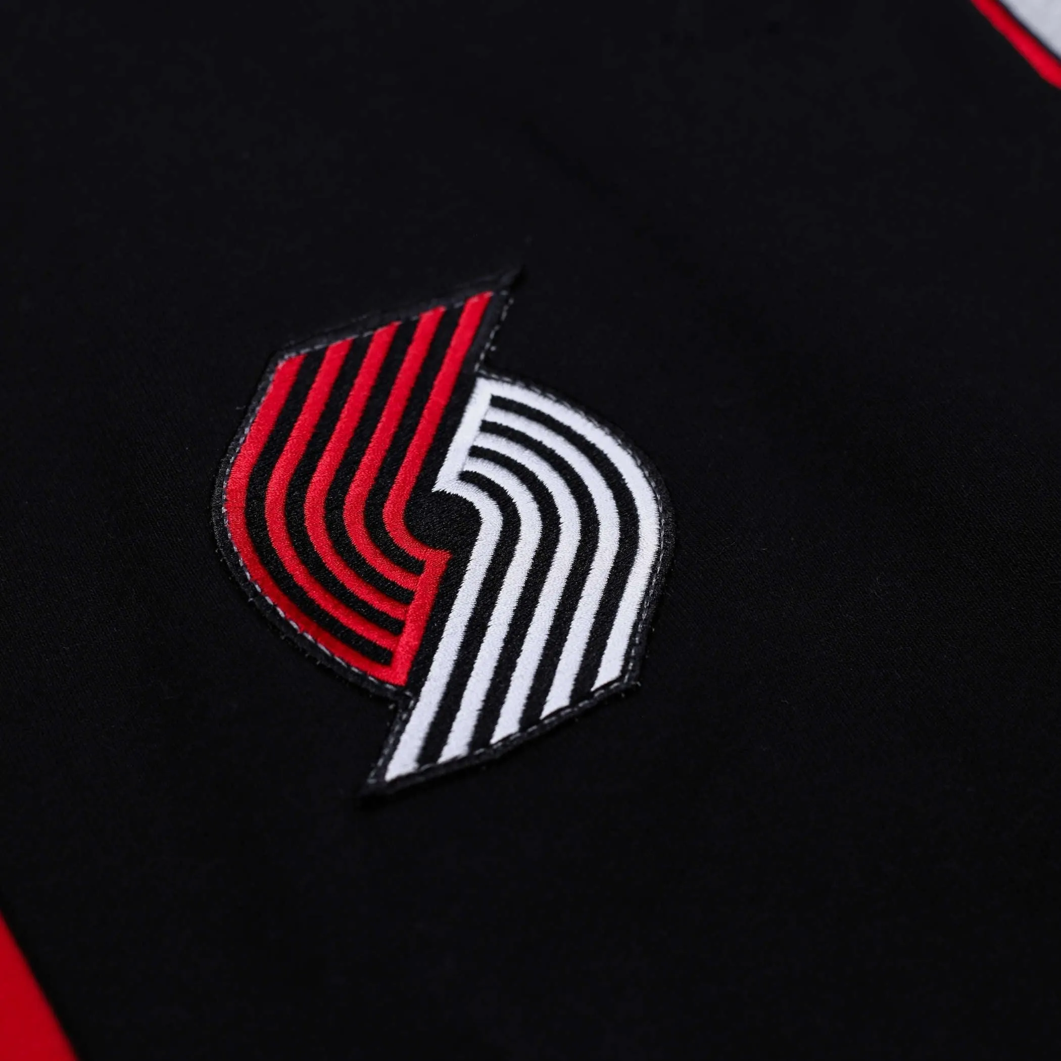 Portland Trail Blazers New Era Color Blocked Logo Letter Sweatshirt