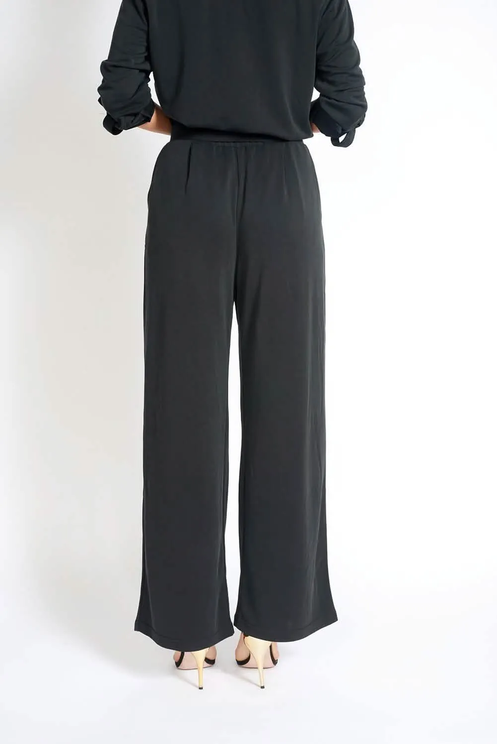 Sleek and Stylish Black Wide Leg Trousers for the Office